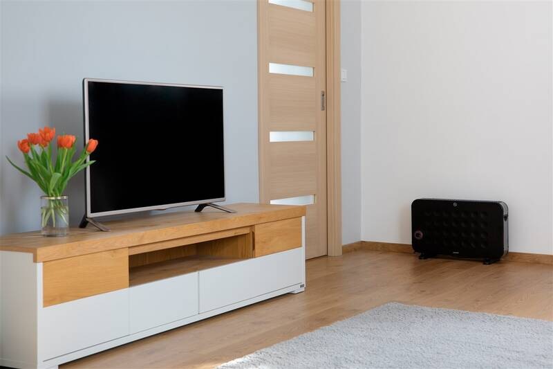 Teplovzdušný konvektor Sencor SCF 2101BK čierny