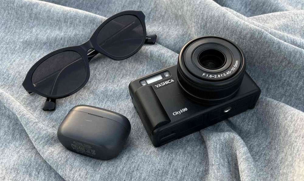 Yashica City 100 sa nabíja cez moderný port typu USB-C
