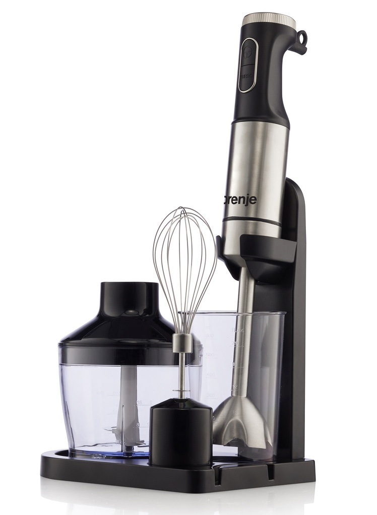Predný pohľad na Ponorný mixér Gorenje HBX1000EB aj s príslušenstvom.