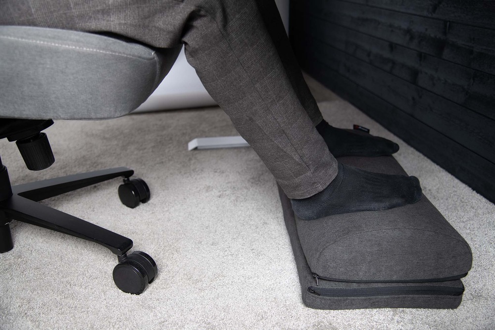 Opierka nôh Arozzi Footrest sivá Opierka nôh Arozzi Footrest sivá