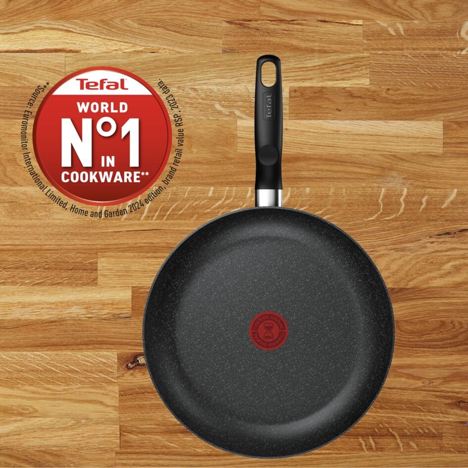 Sada panvíc Tefal Dark Essential G0069053, 2 ks čierna Panvica Tefal Dark Essential G0069053 vyrobená vo Francúzsku