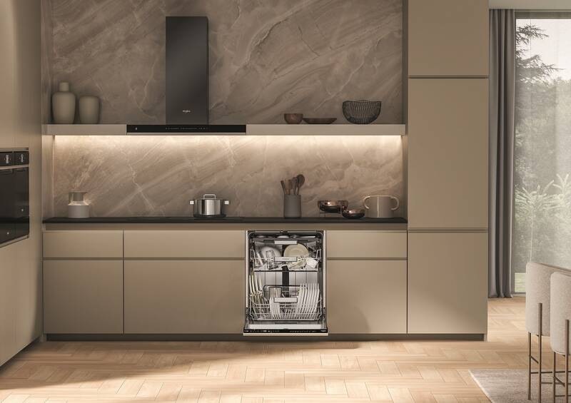 Umývačka riadu Whirlpool W7I HP40 L MaxiSpace Umývačka riadu 60 Whirlpool W7I HP40 L, vstavaná
