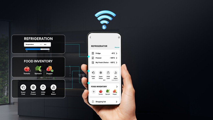 Americká chladnička Hisense RQ5P640SSKD čierna Predný pohľad na displej telefónu, kde je otvorená aplikácia ConnectLife s názornou ukážkou, ako aplikácia vyzerá a funguje.