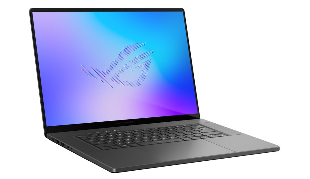 Otvorený a zapnutý notebook Asus ROG Zephyrus G16 natočený doprava