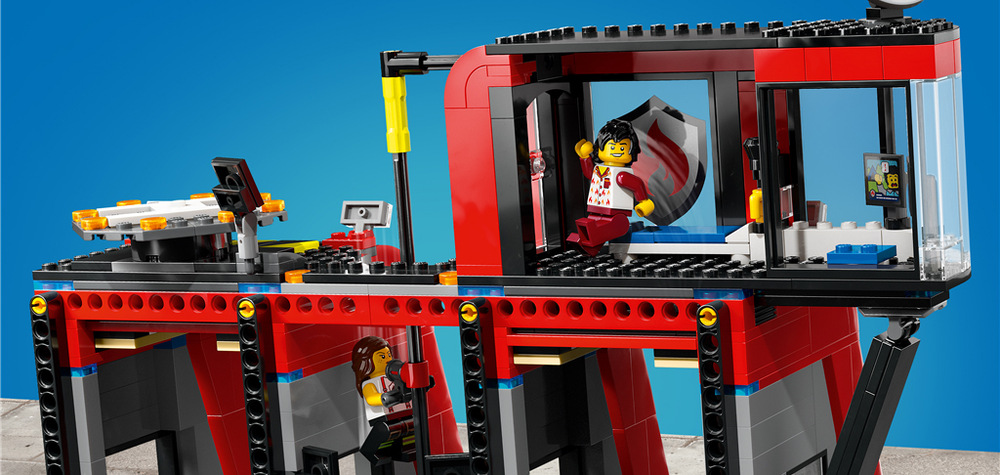 Stavebnica LEGO® City 60414 Hasičská stanice s hasičským vozem Minifigúrky LEGO hasičov a hasičský pes umožňujú deťom rozdeľovať role a vymýšľať vlastné záchranné akcie.