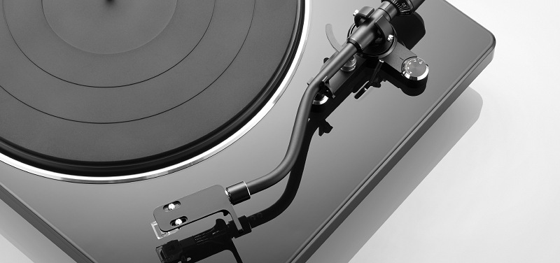Gramofón Denon DP-400 čierny Gramofón Denon DP-400 čierny
