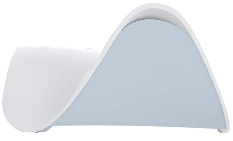 Router D-Link M95/E BE9500 Wi-Fi 7 biely Bočný profil routera D-Link M95/E BE9500 ukazujúci elegantný tvar a interné antény