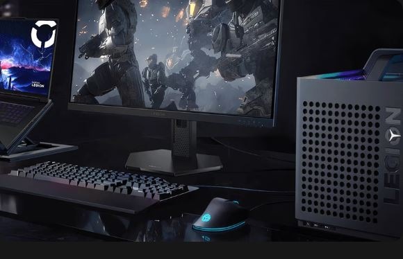 Monitor Lenovo na obrázku s PC, myšou a klávesnicou