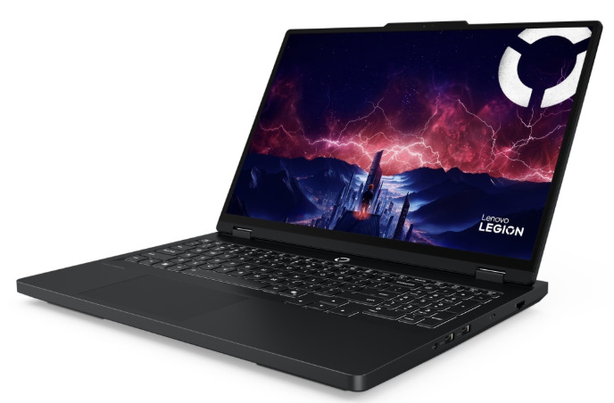Lenovo Legion Pro 5 16IAX10H z pravého uhla s otvoreným displejom a bočnými portami