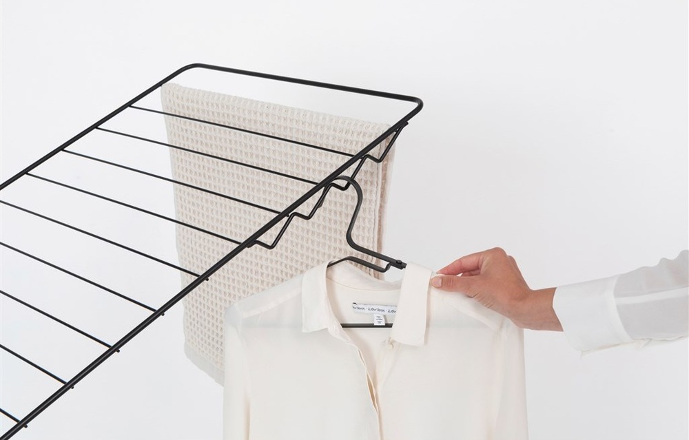 Sušiak na bielizeň Brabantia HangOn, 25 m, Matt Black čierny
