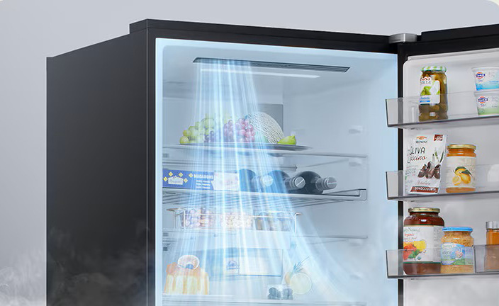 Chladnička s mrazničkou LG GBBS312BEV čierna DoorCooling+ zaisťuje rýchle a rovnomerné chladenie aj v priestore dverí, takže potraviny zostávajú dlhšie svieže.