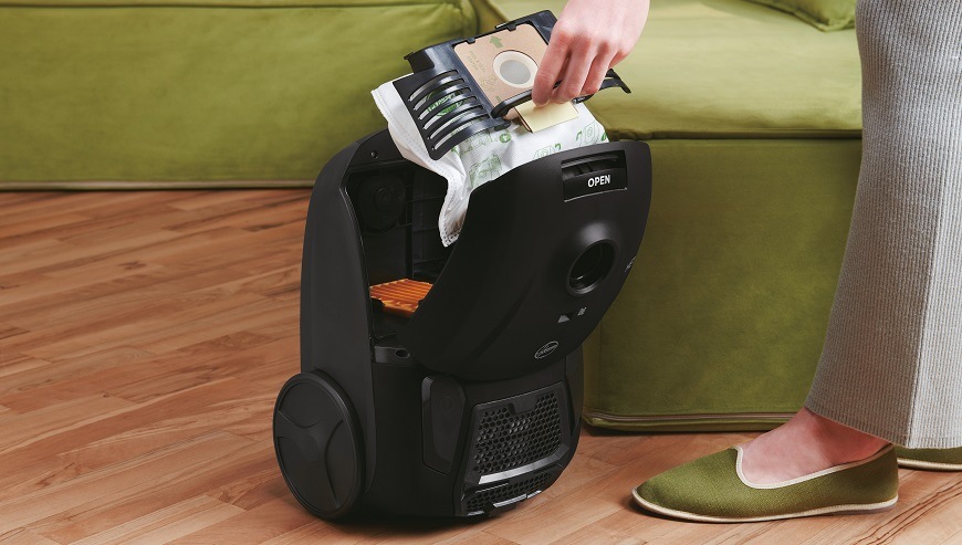 Podlahový vysávač Hoover HE105HM 011 HE1 čierny Podlahový vysávač Hoover HE105HM 011 HE1 čierny