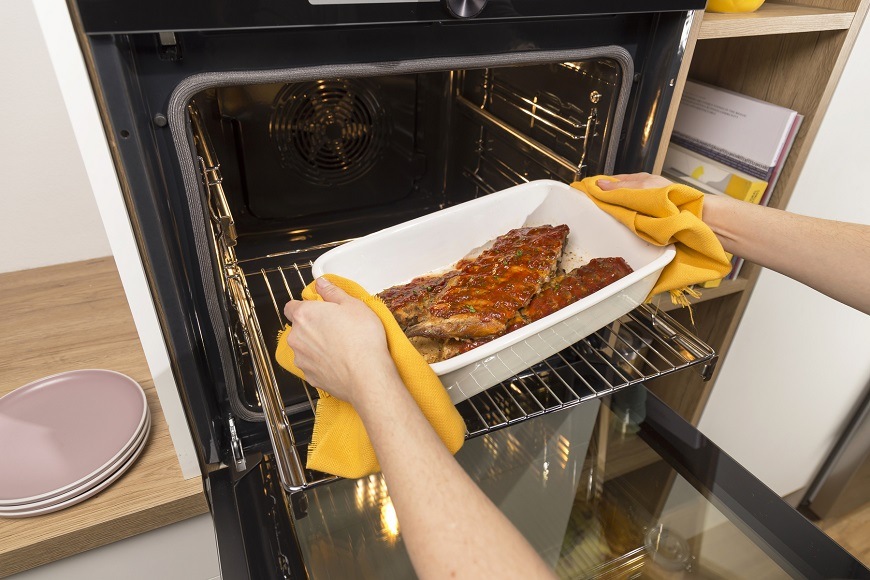 Rúra Gorenje Essential BOS6737E06B čierna Vstavaná rúra Gorenje BOS6737E06BG, čierna, GentleBake