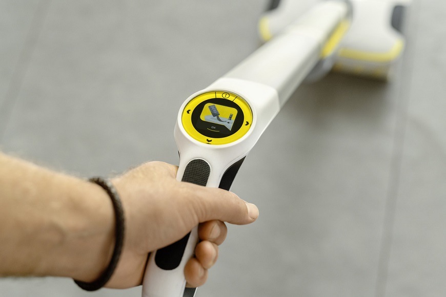 Čistič tvrdých podláh Kärcher Signature Line FC 8 Smart biela