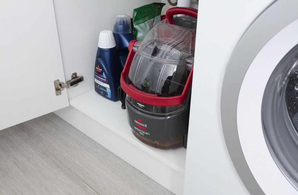 Tepovač kobercov Bissell 1558N SpotClean Professional čierny/červený Tepovač kobercov Bissell 1558N SpotClean Professional čierny/červený