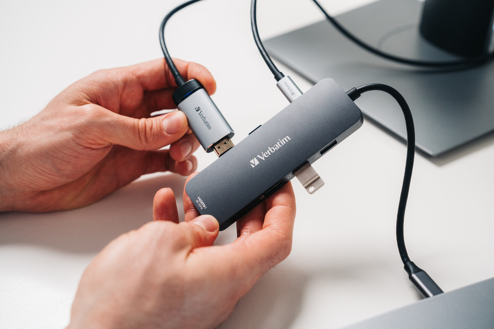 USB Hub Verbatim USB-C Pro Multiport 8 Port strieborný