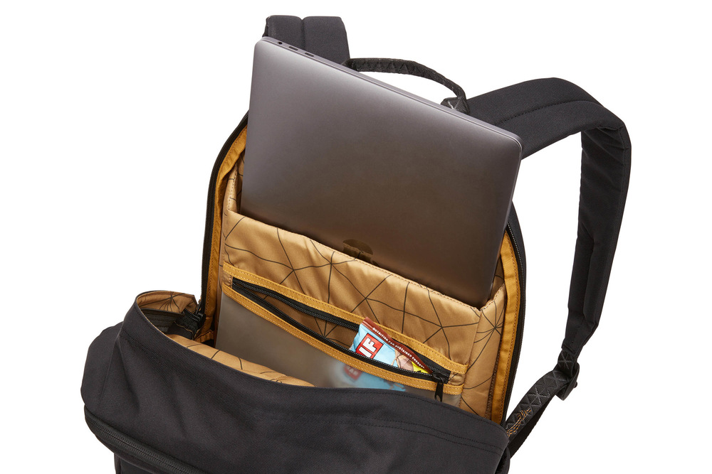 Batoh na notebook THULE Exeo 28 l čierny Detail otvoreného batohu THULE Exeo 28 l - čierny