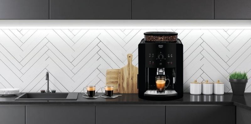 Automatický kávovar Krups Arabica EA811010 čierny