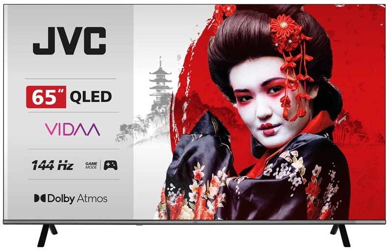 JVC TV LT-65VDQ9435 s QLED, operačným systémom VIDAA, 144 Hz DLG a zvukom Dolby Atmos. Na ľavej strane obrazovky sú kľúčové parametre a vpravo je zobrazená žena v tradičnom japonskom kimone s výrazným make-upom, podčiarkujúca kvalitu obrazu