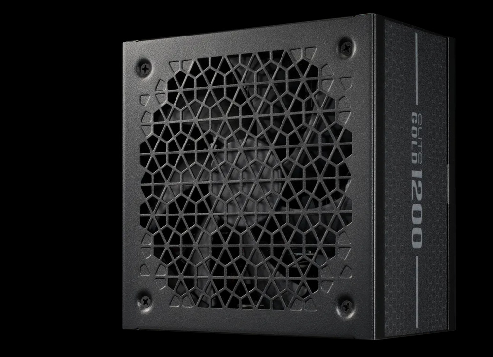 Zdroj Cooler Master ELITE Gold 1200W FM čierny Cooler Master ELITE Gold 1200W FM garantuje spoľahlivý chod aj pri teplotách až 40 stupňov Celzia