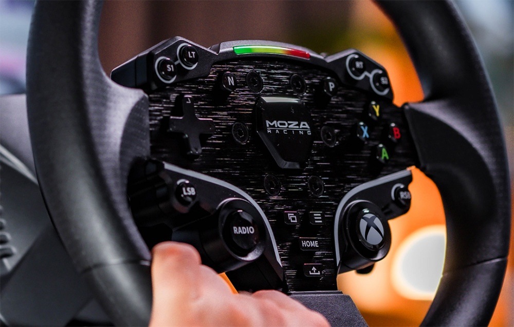 Súprava Moza Racing R3 + ES + SRP-Lite + svorky R3 si presne vyladíte vďaka mobilnej aplikácii