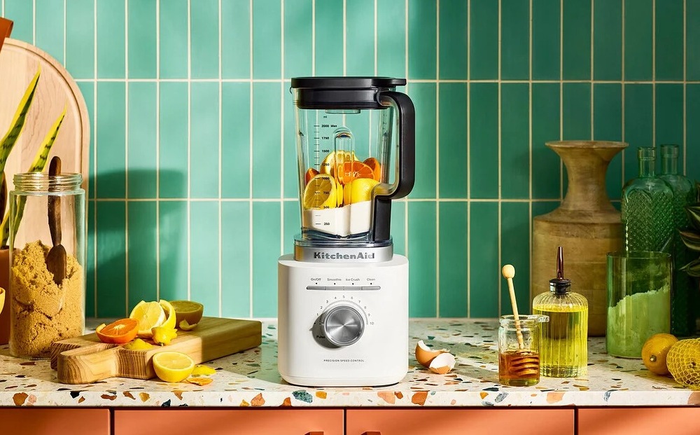 Stolný mixér KitchenAid 5KSB2073EPL krémový