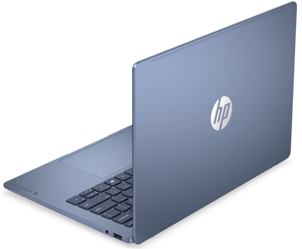 Zadný pohľad na notebook HP OmniBook 5 s logom HP na veku