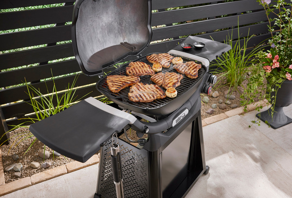 Gril záhradný plynový Weber Q 3200N+ čierny WEB1501126_02