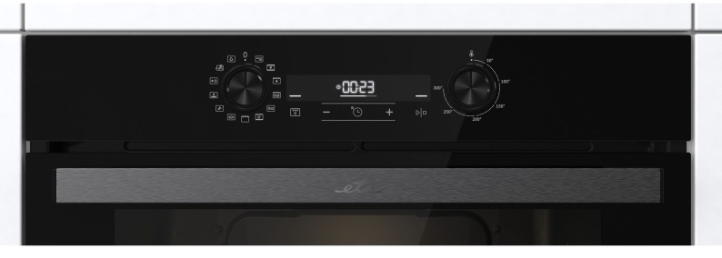 Detailný pohľad na čierny ovládací panel vstavanej rúry ETA 4786. Na paneli sú dva otočné gombíky (jeden pre programy a druhý pre teplotu) a čierny digitálny displej s dotykovým ovládaním uprostred, na ktorom je zobrazený čas.