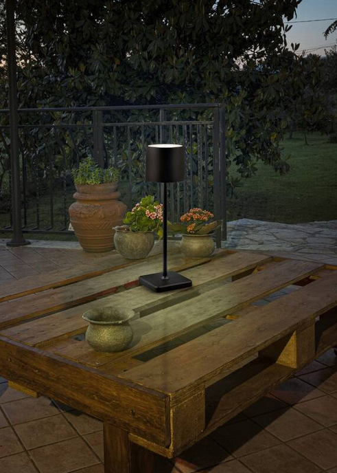 Vonkajšia lampička Reality FERNANDEZ čierna Reality FERNANDEZ (R54096132) čierna