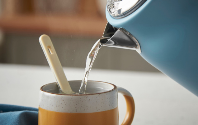 Rýchlovarná kanvica RUSSELL HOBBS 28641-70 Hanley Blue modrá Rýchlovarná kanvica RUSSELL HOBBS 28641-70 Hanley Blue modrá