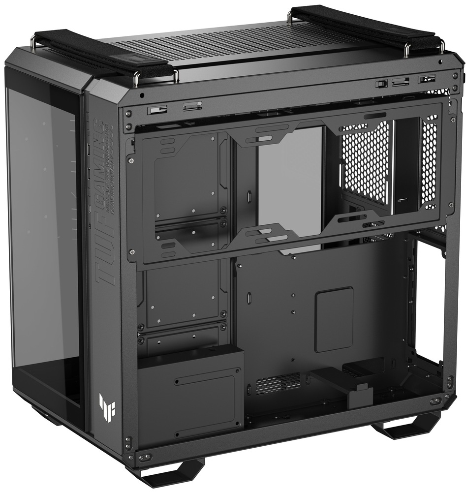 Case Asus TUF GAMING GT502 HORIZON čierna Na fotke je skriňa fotená šikmo cez pravý predný roh bez bočnice, takže je vidieť nielen dovnútra do hlavnej komory, ale zároveň aj časť predného skleneného čela s rámom. Vnútri vynikne priestor pre základnú dosku a veľké priechodky na vedenie kabeláže, napravo je zvislá montážna pozícia pre bočné ventilátory alebo radiátor. Hore je pripravený priestor pre trojicu ventilátorov (typicky až 360mm radiátor) a vzadu pozície pre 120mm ventilátor. Dole sú vidieť sloty pre rozširujúce karty a otvorená spodná časť, ktorá necháva vzduchu voľnú cestu cez skriňu.