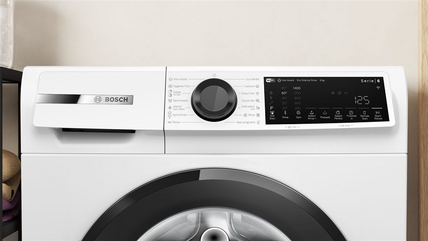 Detailný pohľad na displej práčky Bosch WGJ24401BY