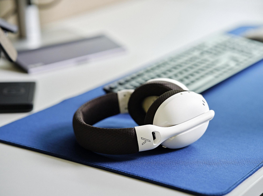 Headset YENKEE APEX WL čierny/azúrová farba YENKEE APEX WL, čierna/azúrová