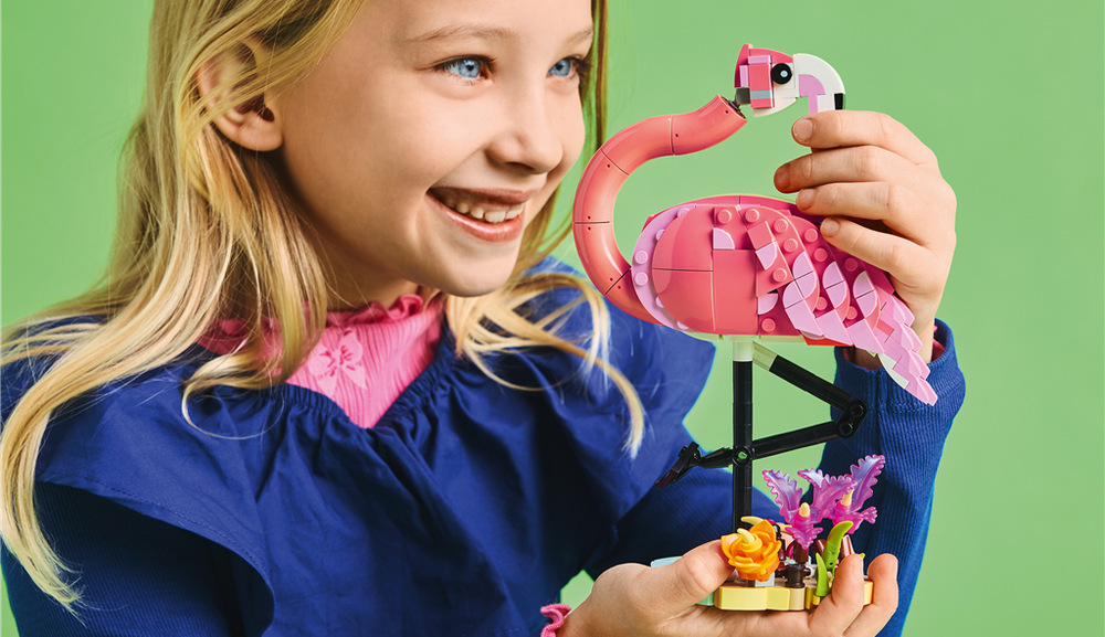 Stavebnica LEGO® Creator 3 v 1 31170 Divoké zvieratá: Ružový plameniak Ružový plameniak môže po dokončení slúžiť ako veselá dekorácia a neskôr sa premeniť na iného živočícha.