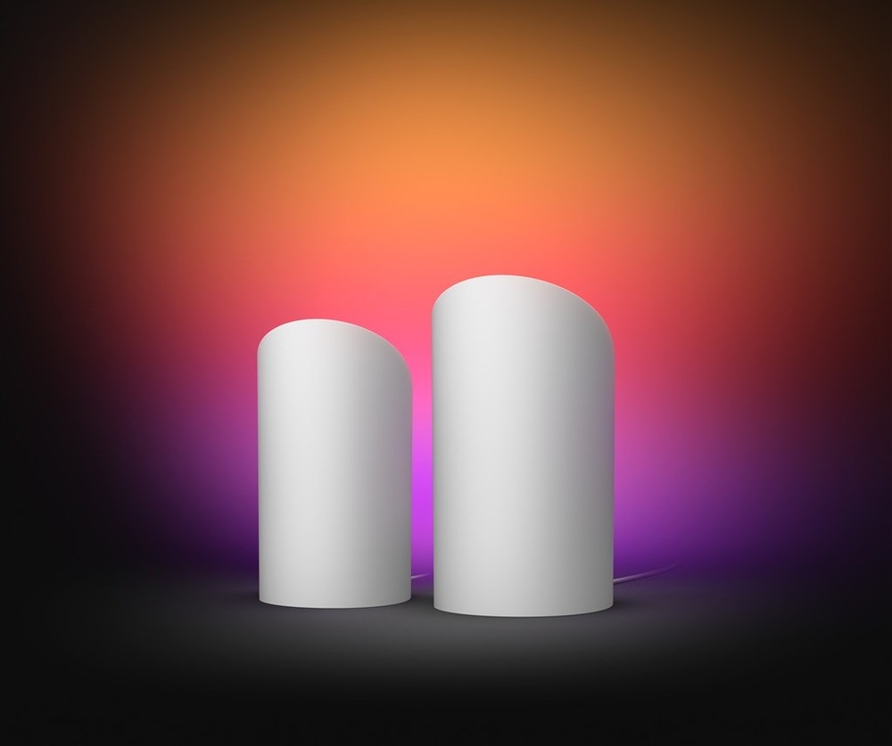 Stolové svietidlo Philips Hue Wall washer, 20W, EU/UK, White and Color Gradient (2 ks) biela Lampičky Philips Hue Wall washer s ukážkou projekcie na stenu, vytvárajúce príjemnú atmosféru