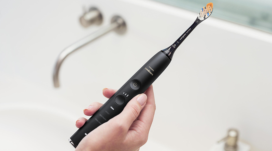 Zubná kefka Philips Sonicare 9400 DiamondClean HX9917/89 čierna Philips HX9917/89 Sonicare 9400 DiamondClean