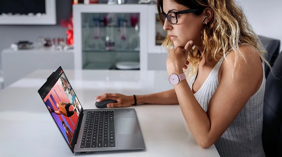 Notebook Lenovo ThinkPad X9-14 Gen 1 Aura Edition sivý