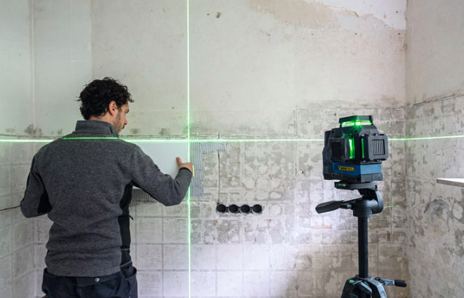 Čiarový laser Bosch Professional GLL 12V-100-33 CG