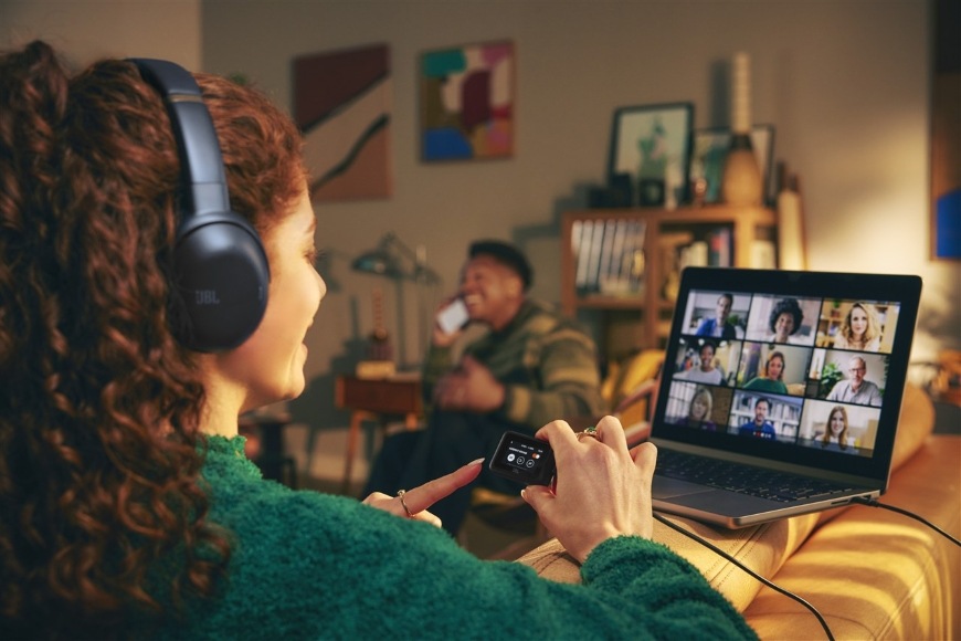 JBL Tour One M3 Smart TX, modrá