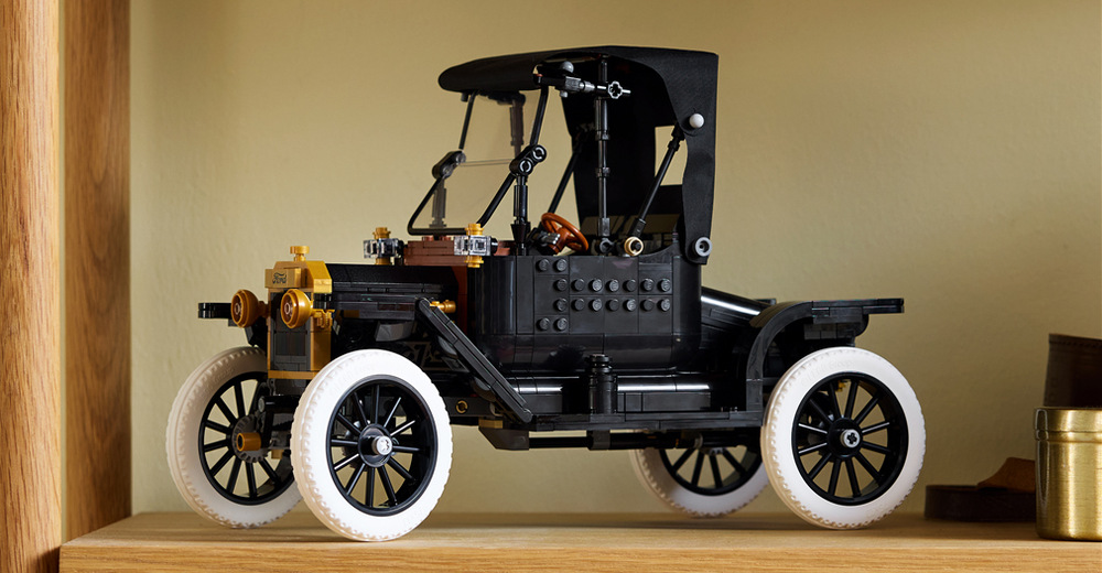Stavebnica LEGO® Icons 11376 Ford Model T Stavebnica pre dospelých ponúka sústredené tvorenie, digitálny návod a atraktívny model pre zberateľov klasických vozidiel.