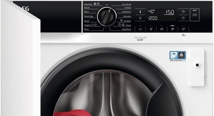 Vstavaná práčka AEG ProSteam® 7000 L7FNE48SI biela Vstavaná práčka AEG ProSteam® 7000 L7FNE48SI biela