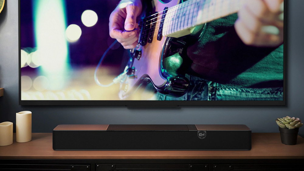 Soundbar Klipsch Flexus Core 100 hnedý Soundbar Klipsch Flexus Core 100 je možné pripájať k zariadeniam bezdrôtovo aj káblom
