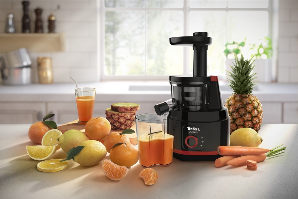 Odšťavovač Tefal ZC150838 Juiceo čierny