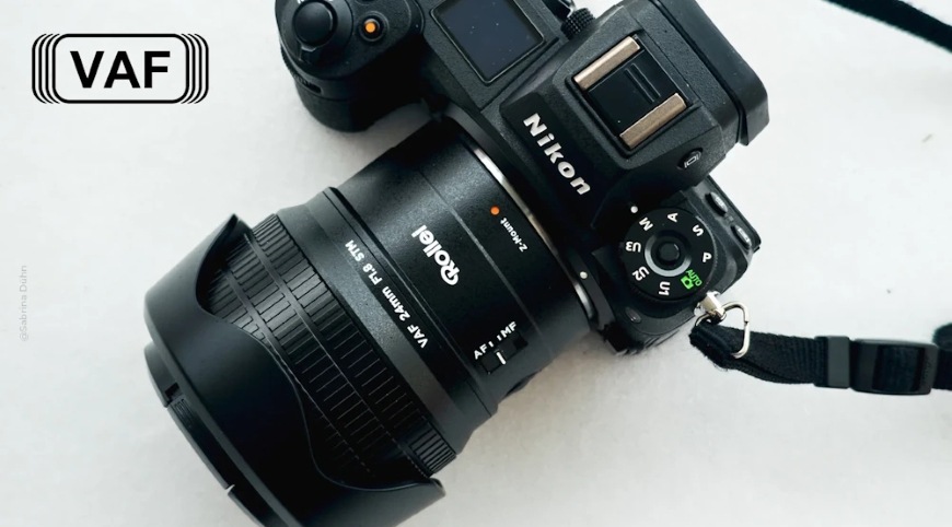 Fotoaparát s objektívom Rollei 24 mm AF f/1.8 s optickou konštrukciou VAF