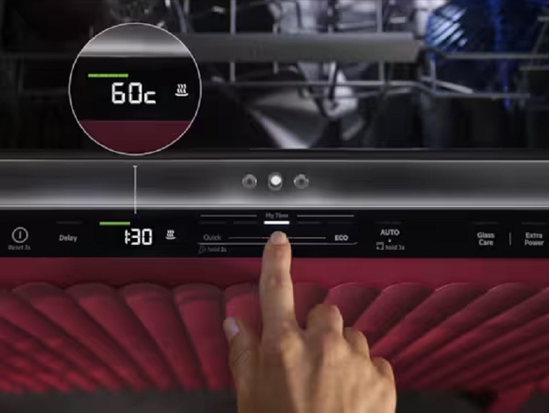Dotykový displej SmartSelect umývačky AEG.