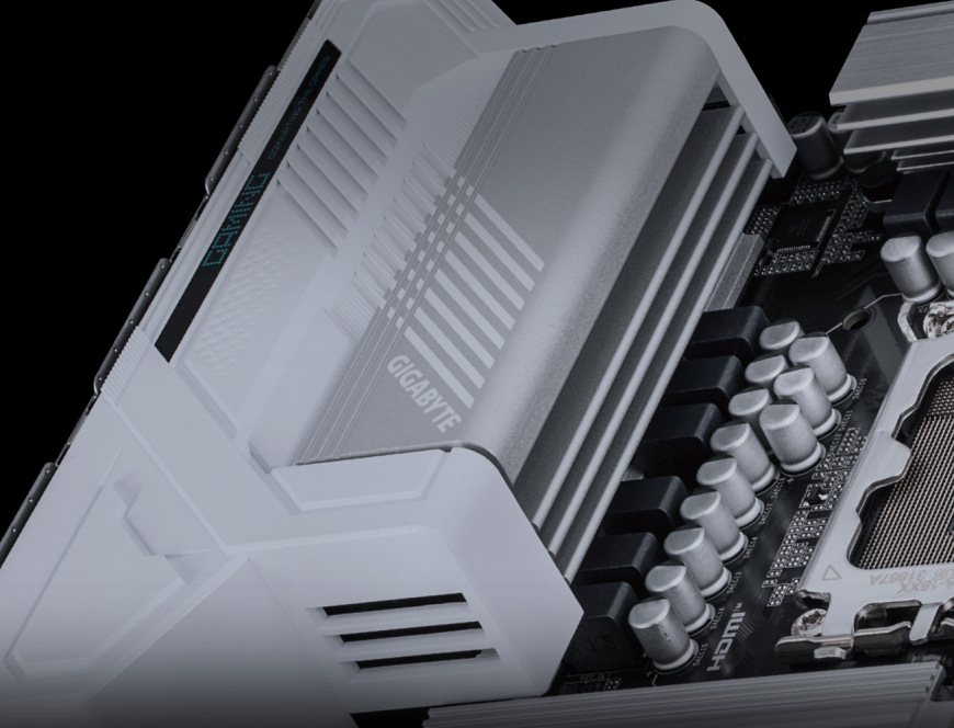 Základná doska GIGABYTE B860M GAMING X WIFI6E Detail masívneho VRM chladiča pre stabilné napájanie procesora