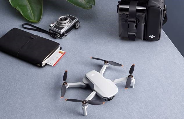 Dron DJI Mini 2 Fly More Combo sivý
