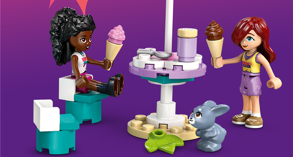 Stavebnica LEGO® Friends 42644 Zmrzlinárske auto v mestečku Heartlake Doplnky a rôzne príchute zmrzliny umožňujú deťom vymýšľať vlastné príbehy zo zmrzlinárskeho stánku.
