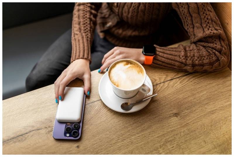 Powerbank FIXED MagZen s bezdrôtovým nabíjaním a podporou Magsafe, 6 000 mAh - biela